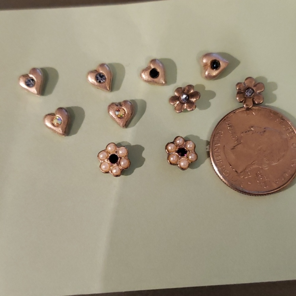 Set of Earrings - Picture 6 of 6